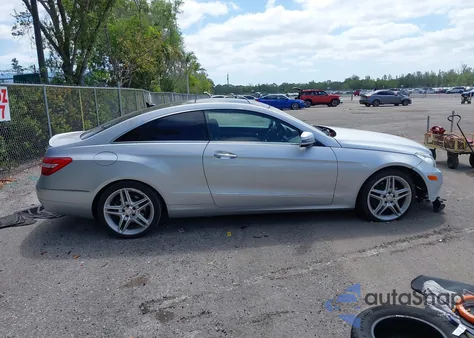 2013 Mercedes-Benz E 350 из США, поврежденный, VIN WDDKJ5KB3DF199684